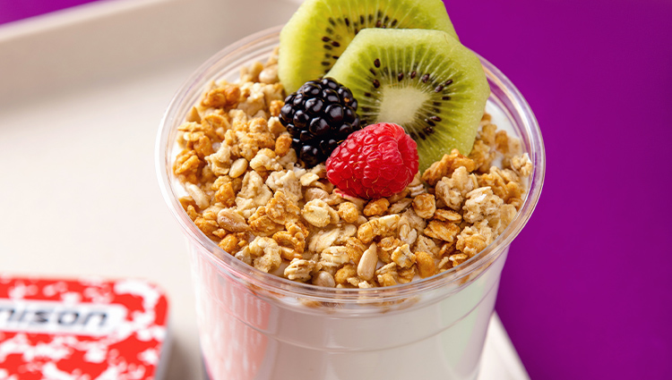 Yogurt parfait with berries and kiwi