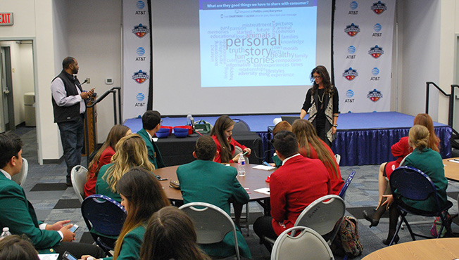 Kaci Creel of Dairy MAX gives a Telling Your Story training to state FFA, 4-H and FCCLA officers.