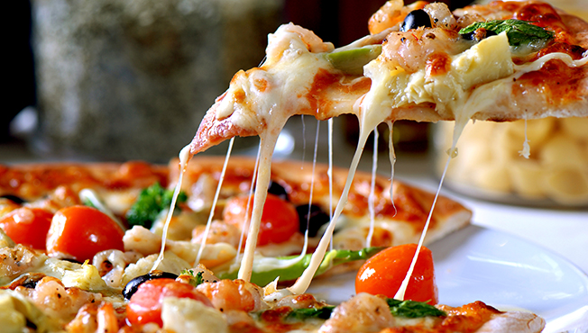 Chef Jon Ashton showcases pizza as a part of a healthy diet.