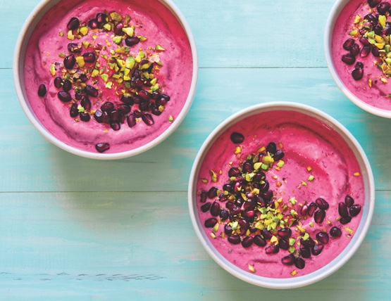 Pomegranate-Cherry Smoothie Bowl