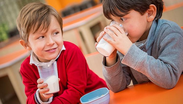 How to Host Your Own School Breakfast Event 